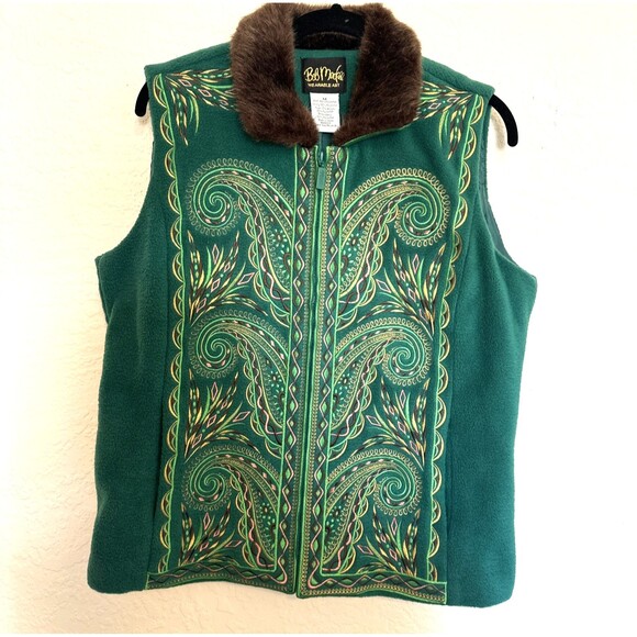 Bob Mackie Jackets & Blazers - Bob Mackie Vest Women's size Medium  Vintage Green Fleece Embroidered Zip Collar